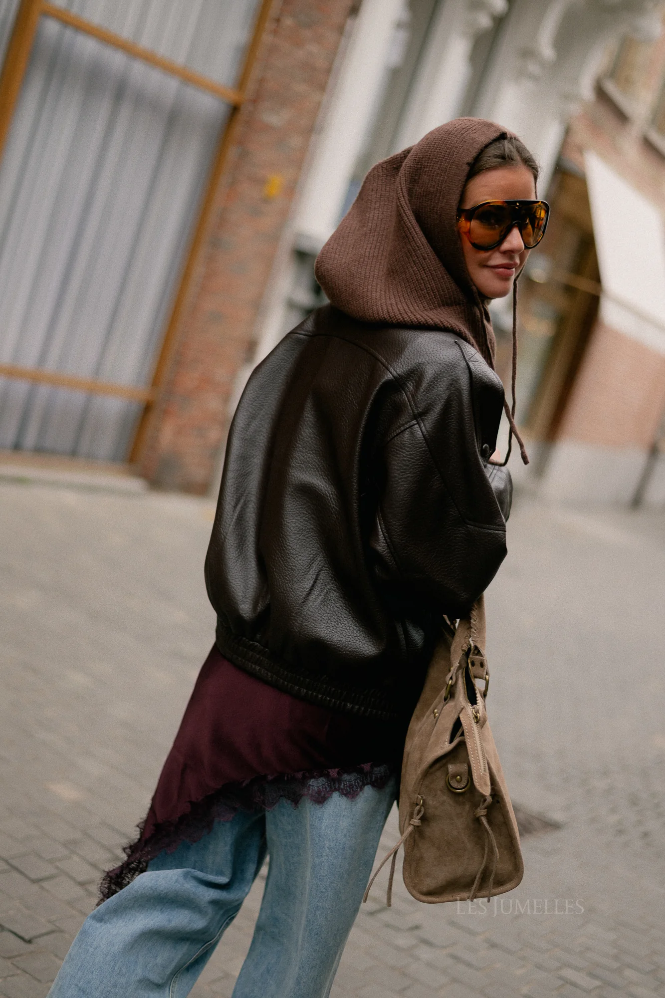 Amelie lace dress aubergine - Image 8