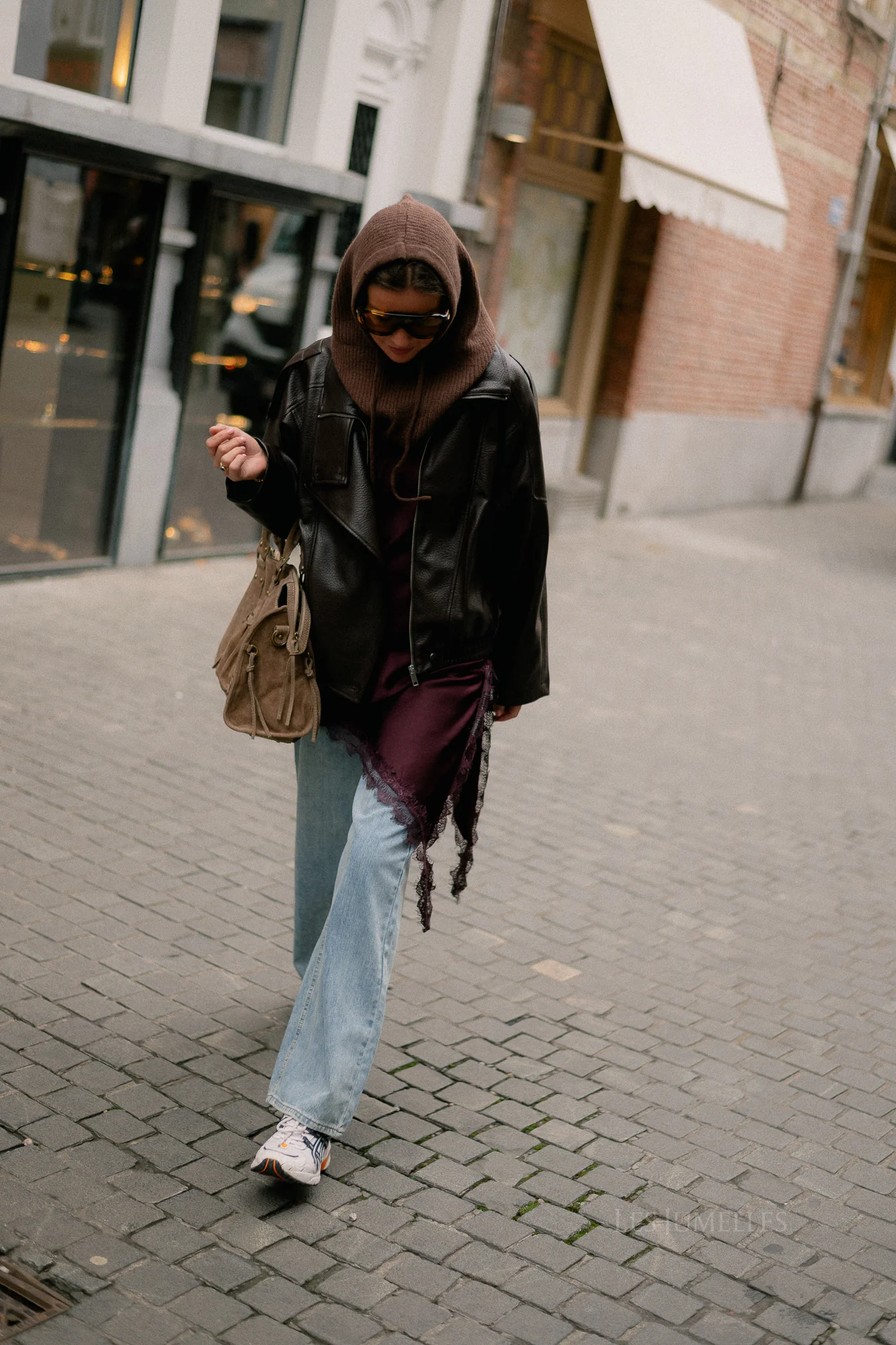 Amelie lace dress aubergine - Image 9