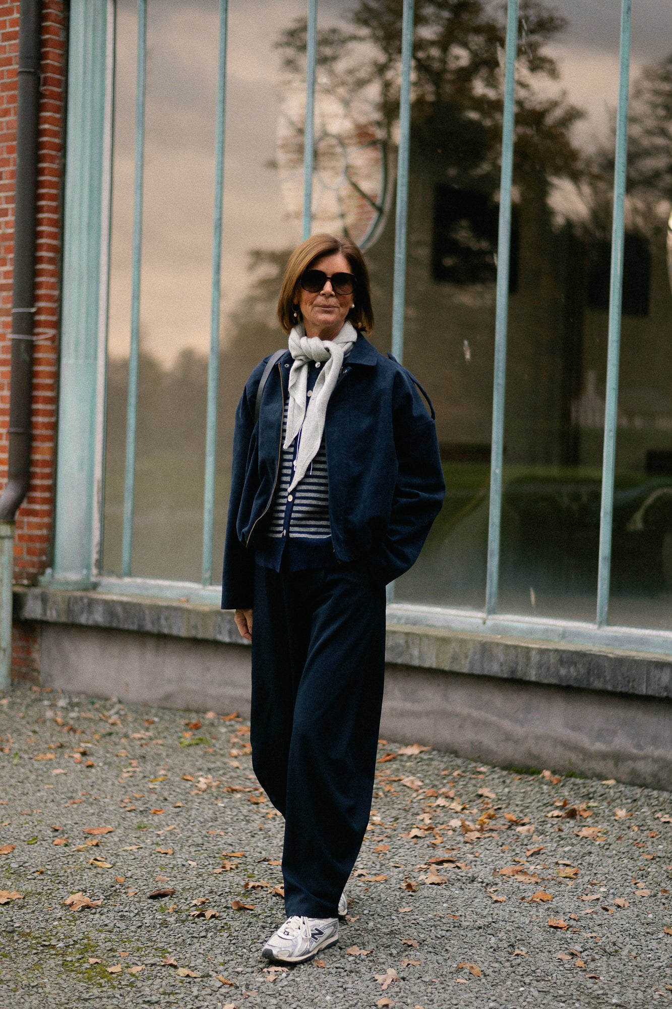 Aurora suede jacket navy - Image 3