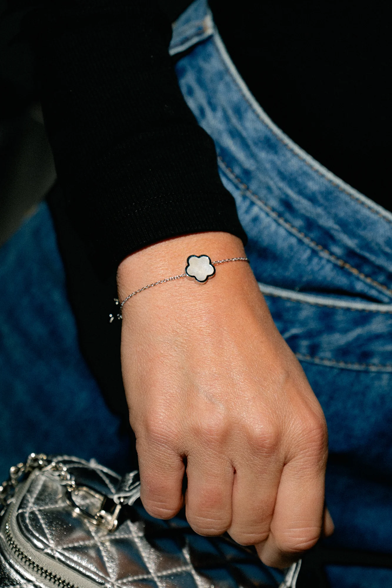 Bracelet black/white flower silver - Image 3