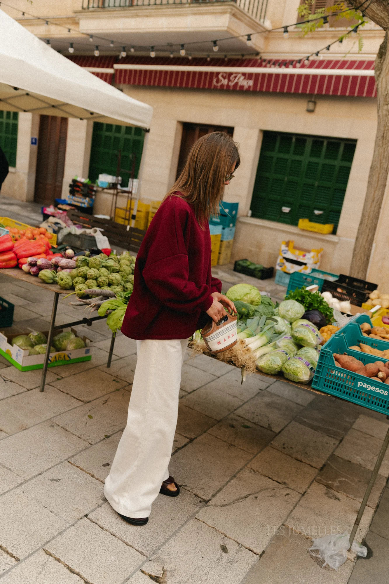 Embroidered LES JUMELLES sweater burgundy - Image 3