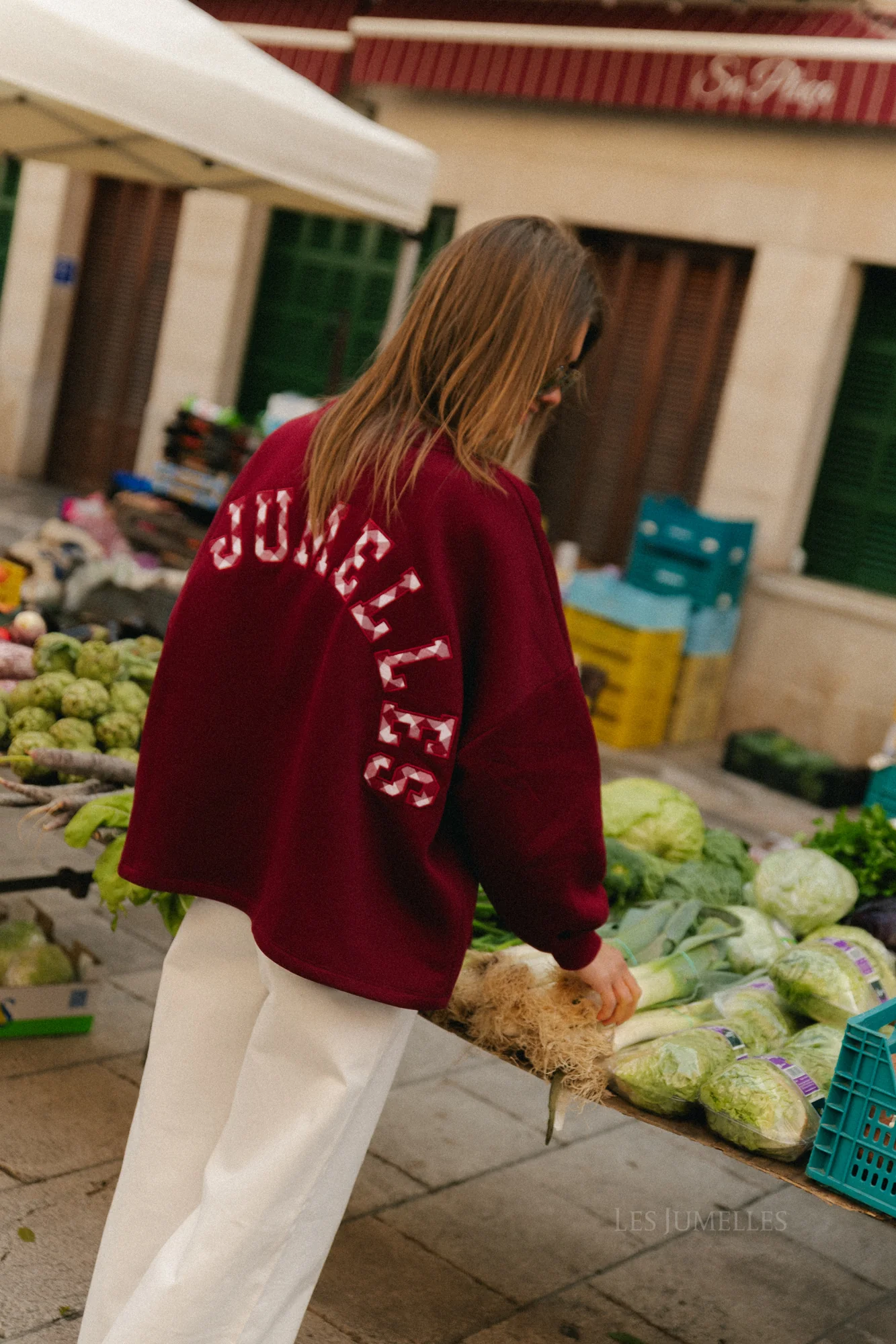 Embroidered LES JUMELLES sweater burgundy - Image 8