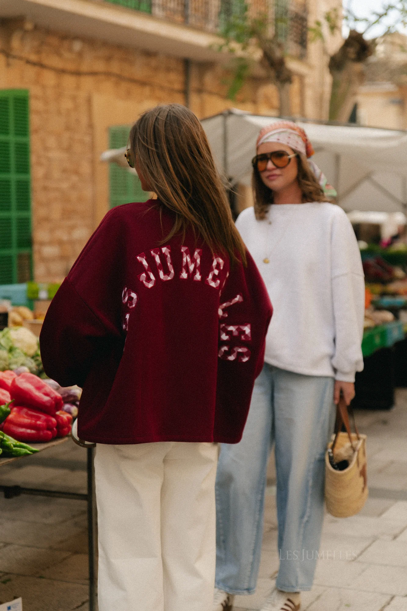 Embroidered LES JUMELLES sweater burgundy - Image 9