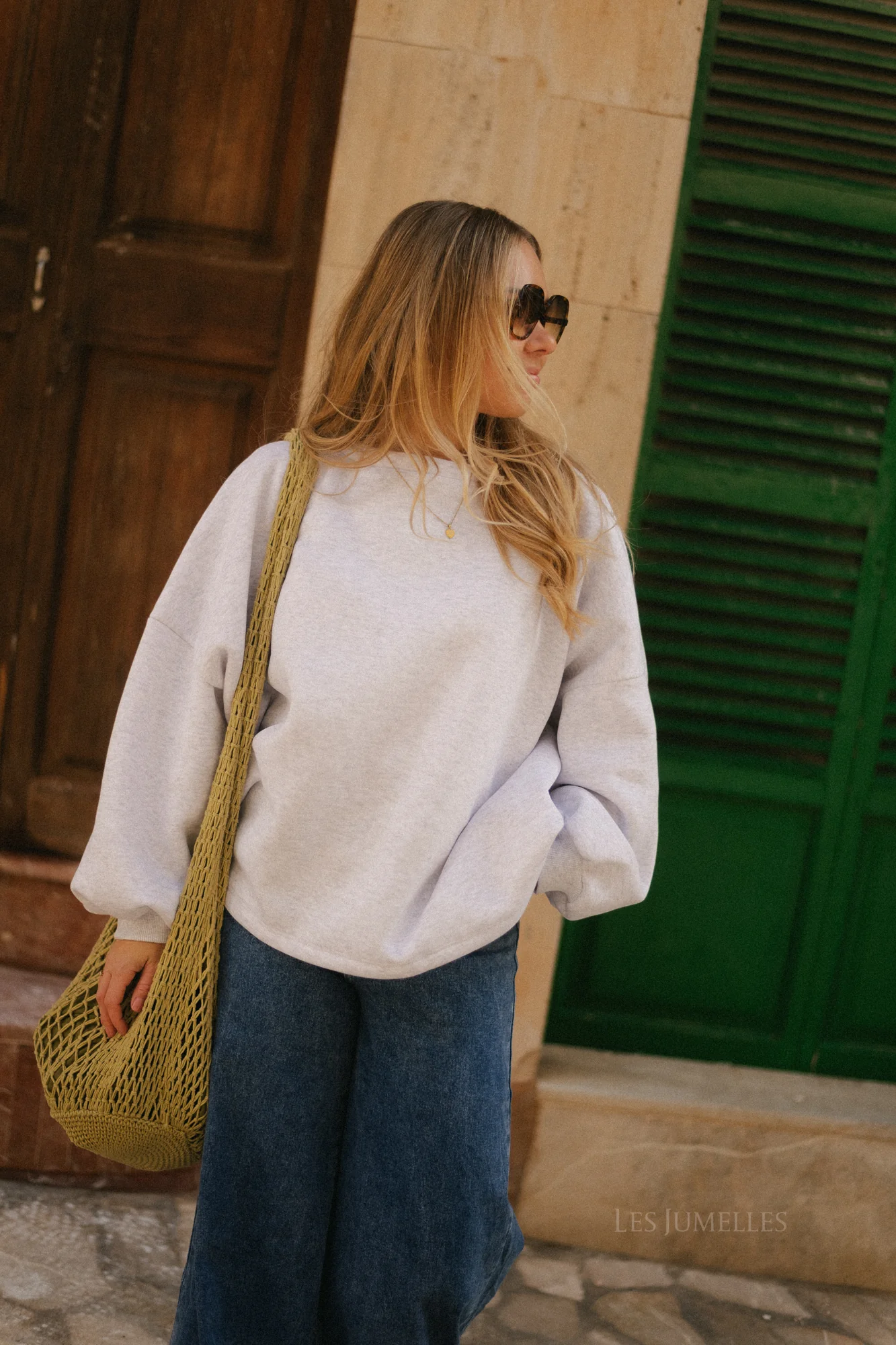 Embroidered LES JUMELLES sweater grey - Image 10