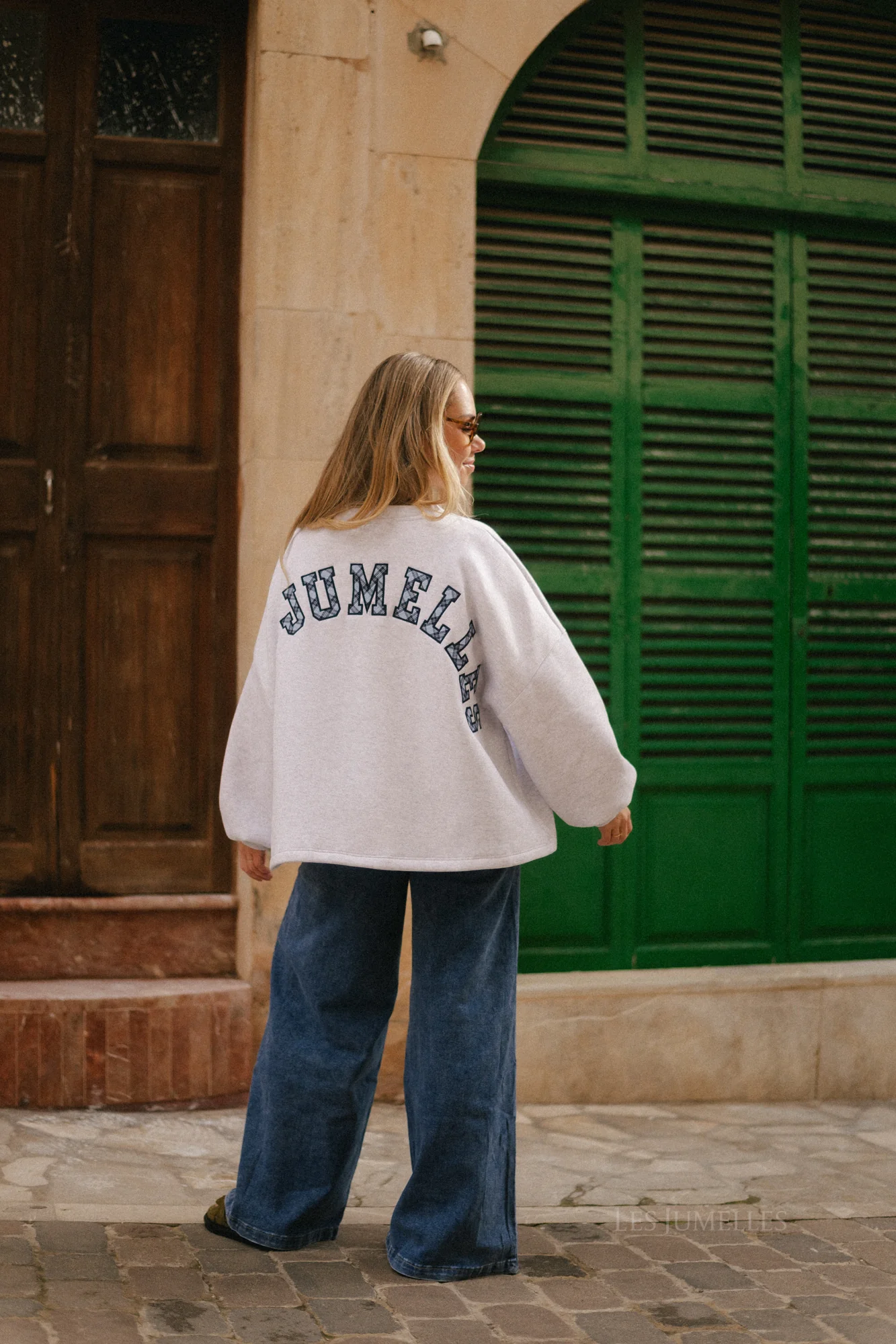 Embroidered LES JUMELLES sweater grey - Image 4