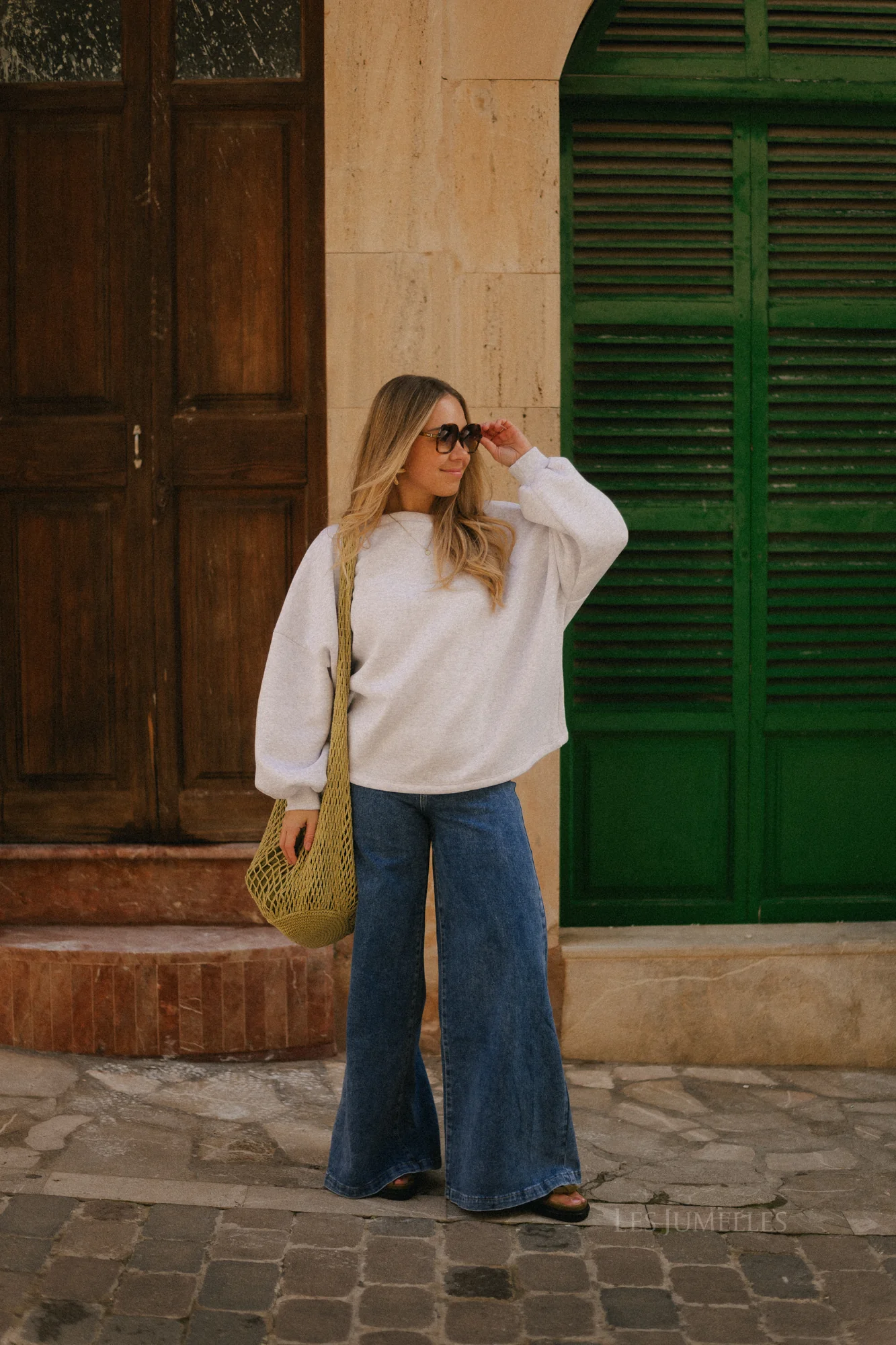 Embroidered LES JUMELLES sweater grey - Image 6