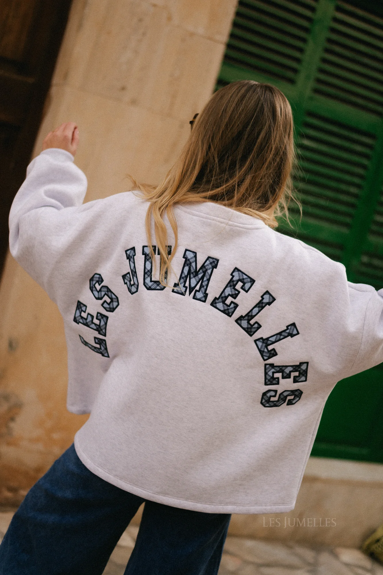 Embroidered LES JUMELLES sweater grey - Image 8