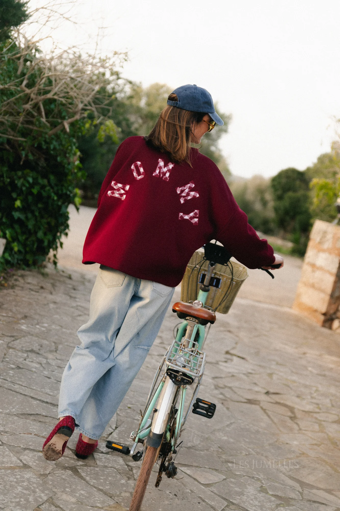Embroidered MOMMY sweater burgundy - Image 7