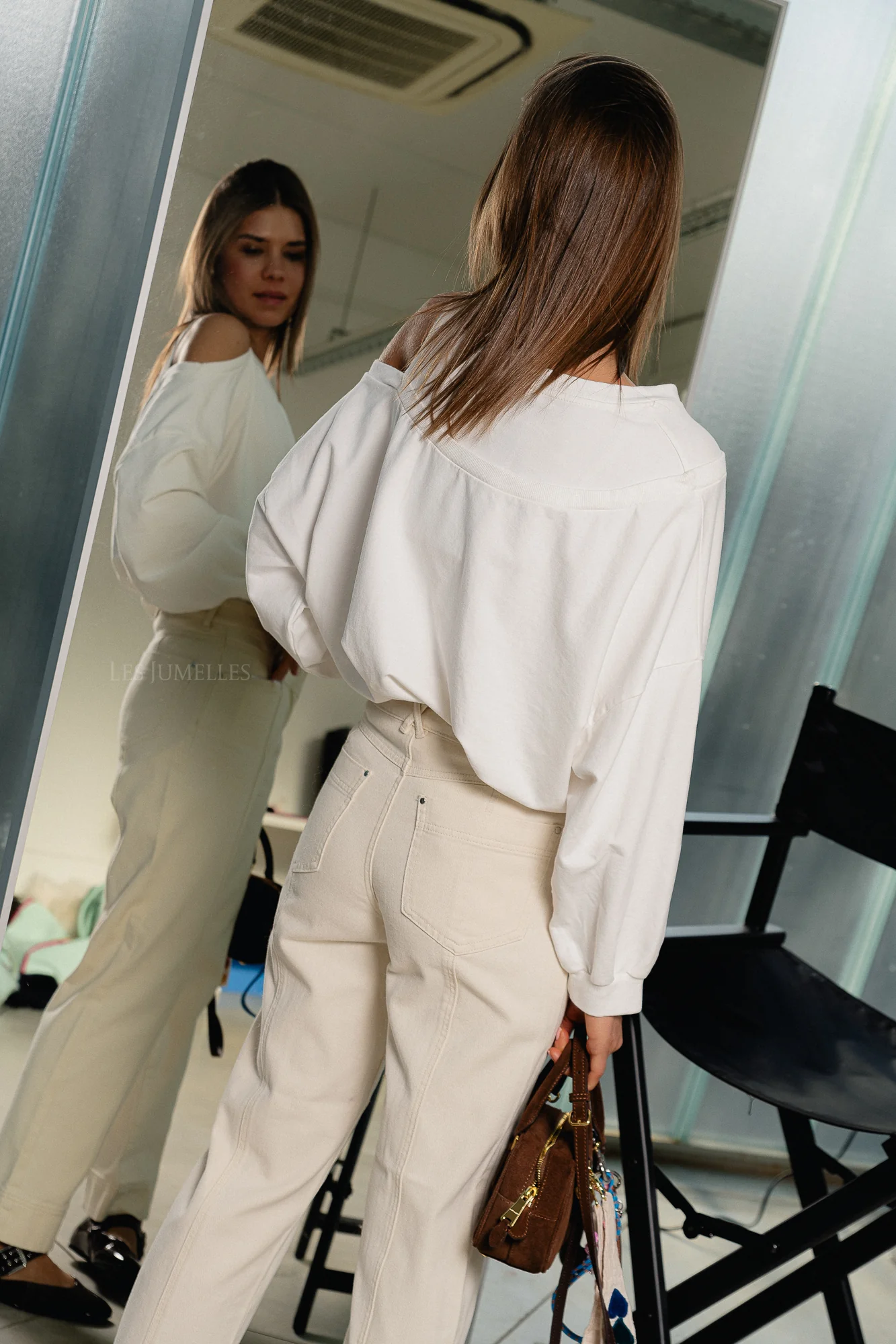 Luna off shoulder sweatshirt white - Image 7