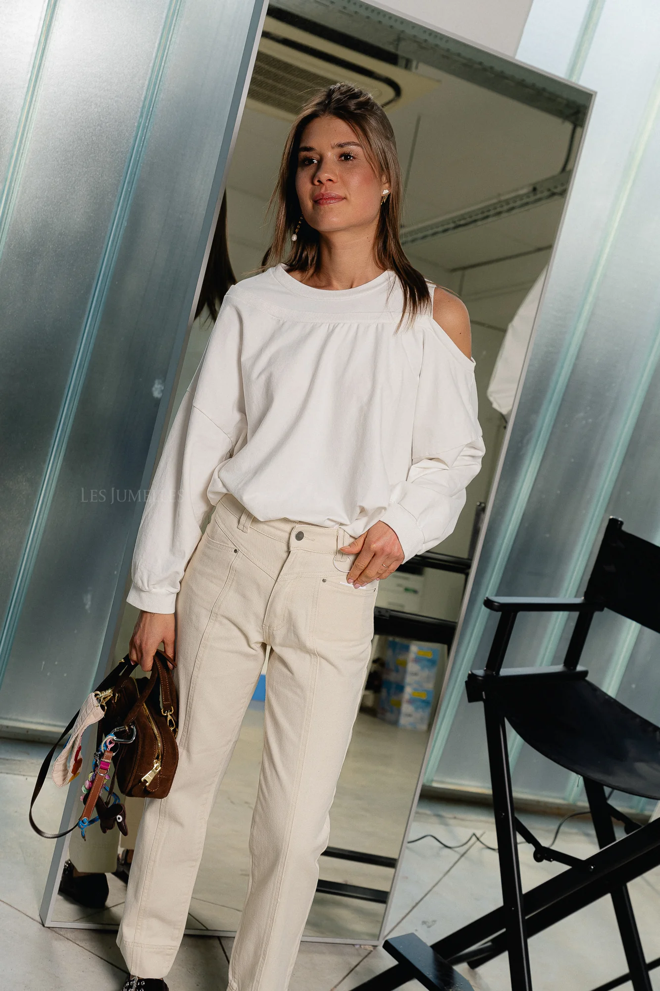 Luna off shoulder sweatshirt white - Image 8