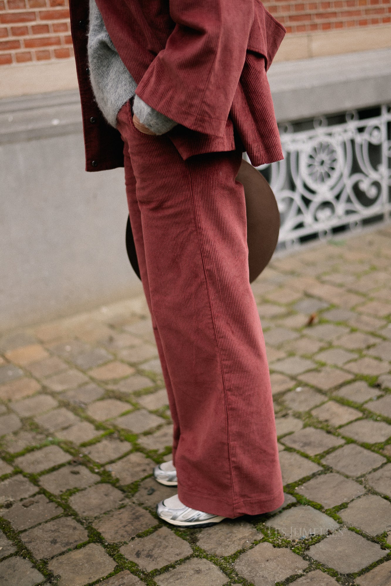 Norma wide velvet pants brick - Image 4