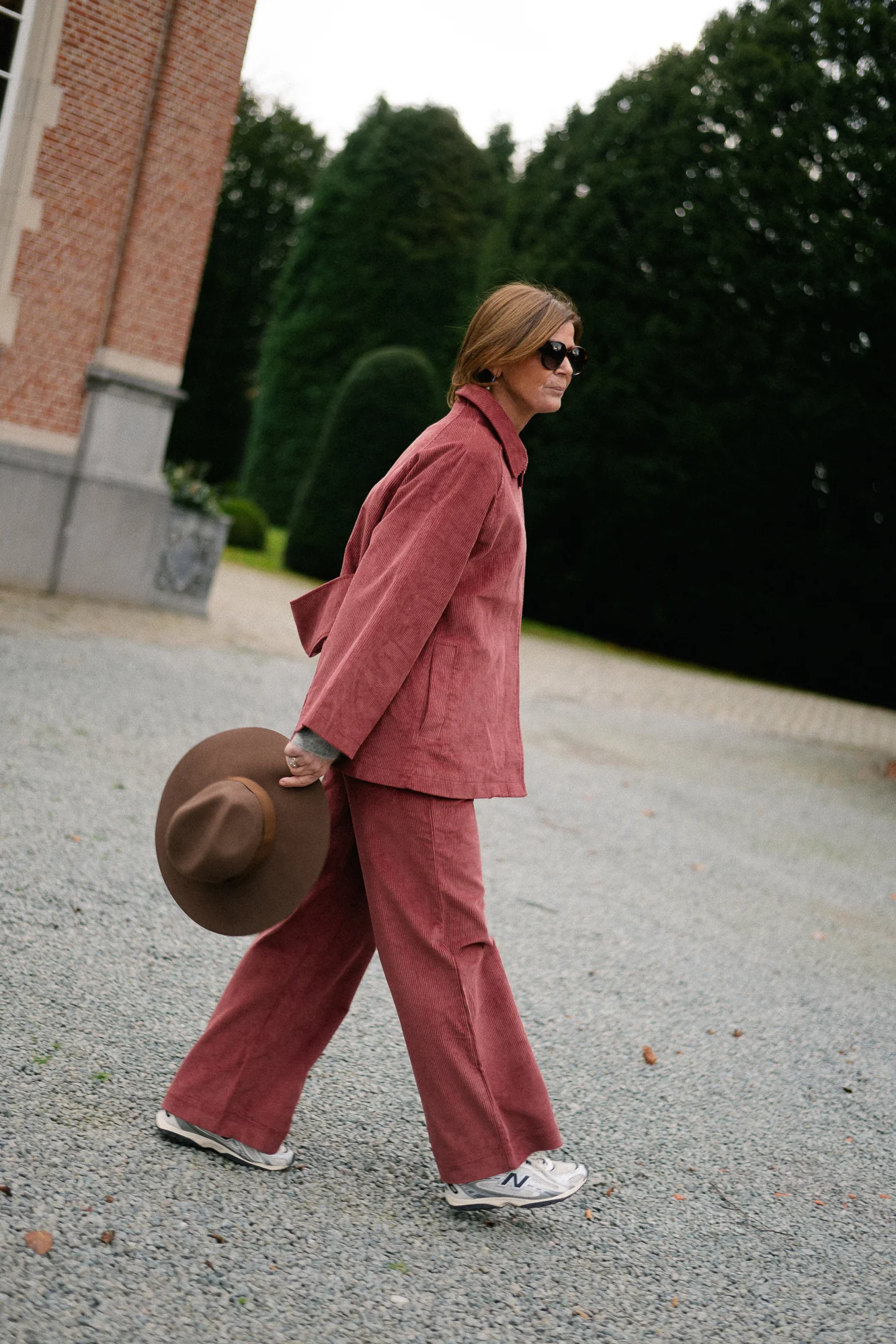 Norma wide velvet pants brick - Image 8