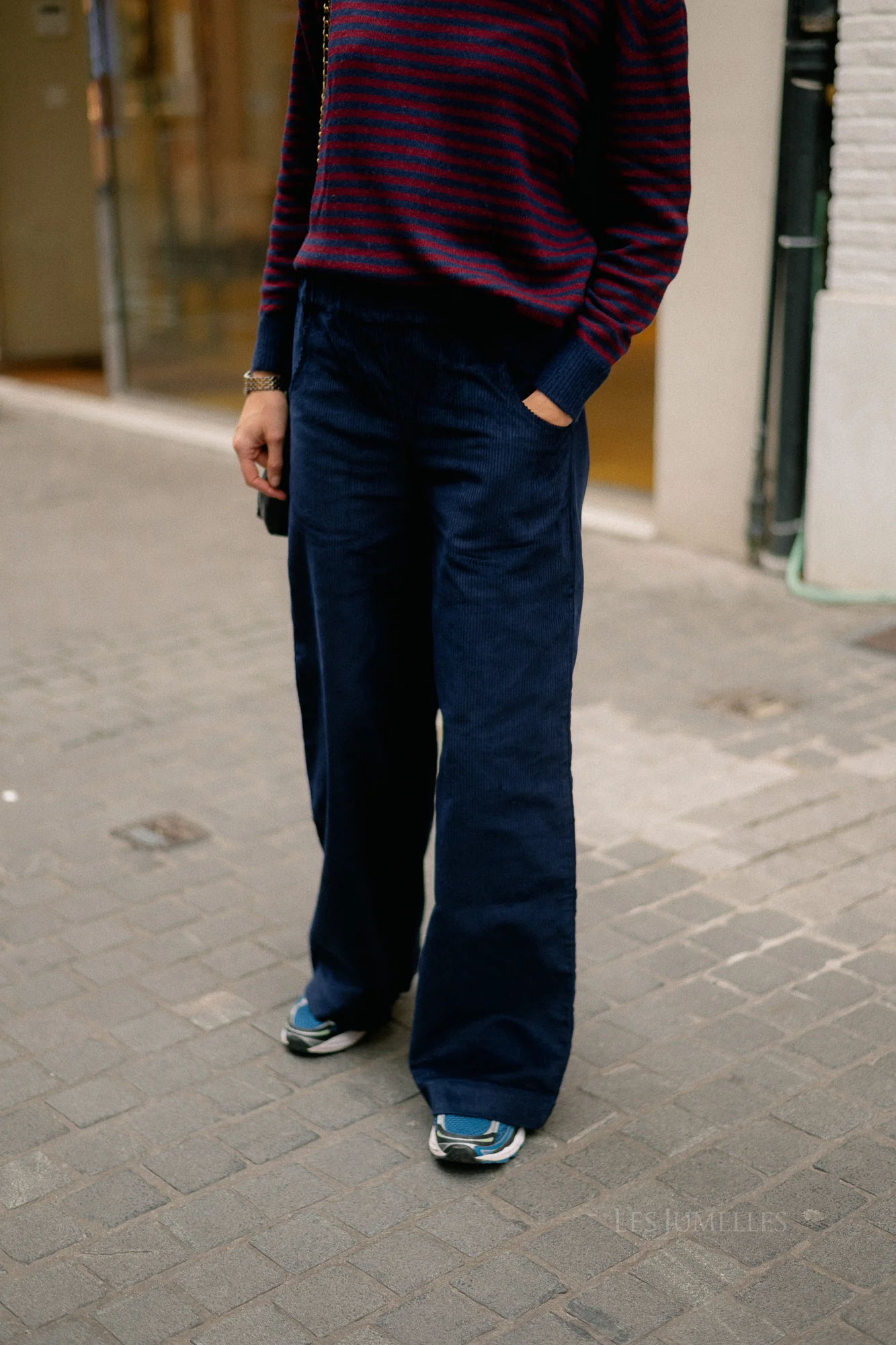 Norma wide velvet pants navy - Image 3