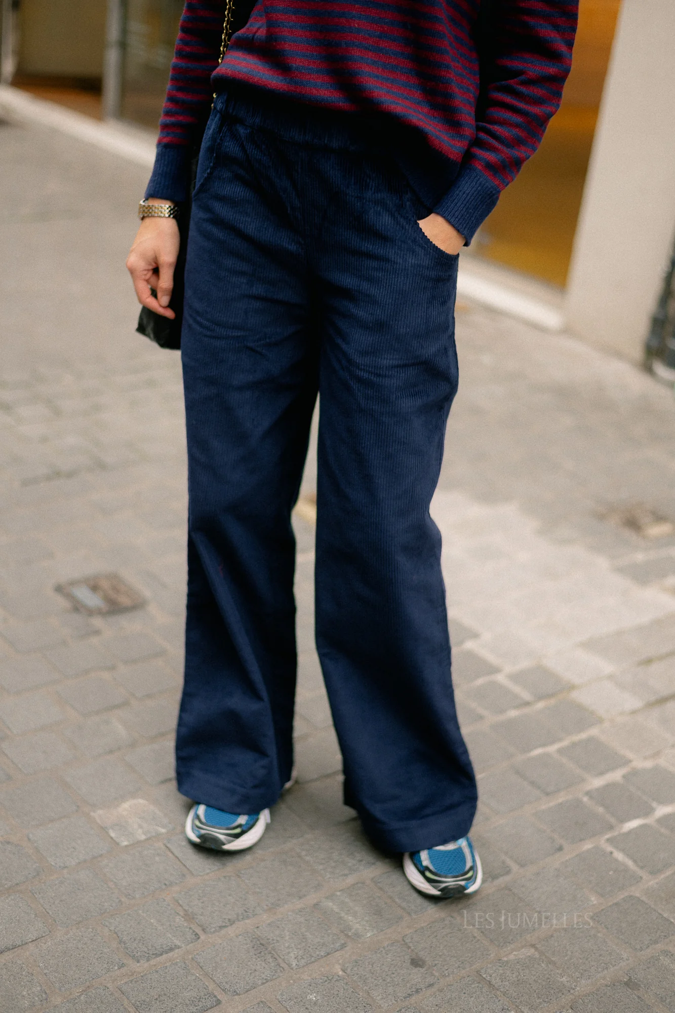 Norma wide velvet pants navy - Image 7