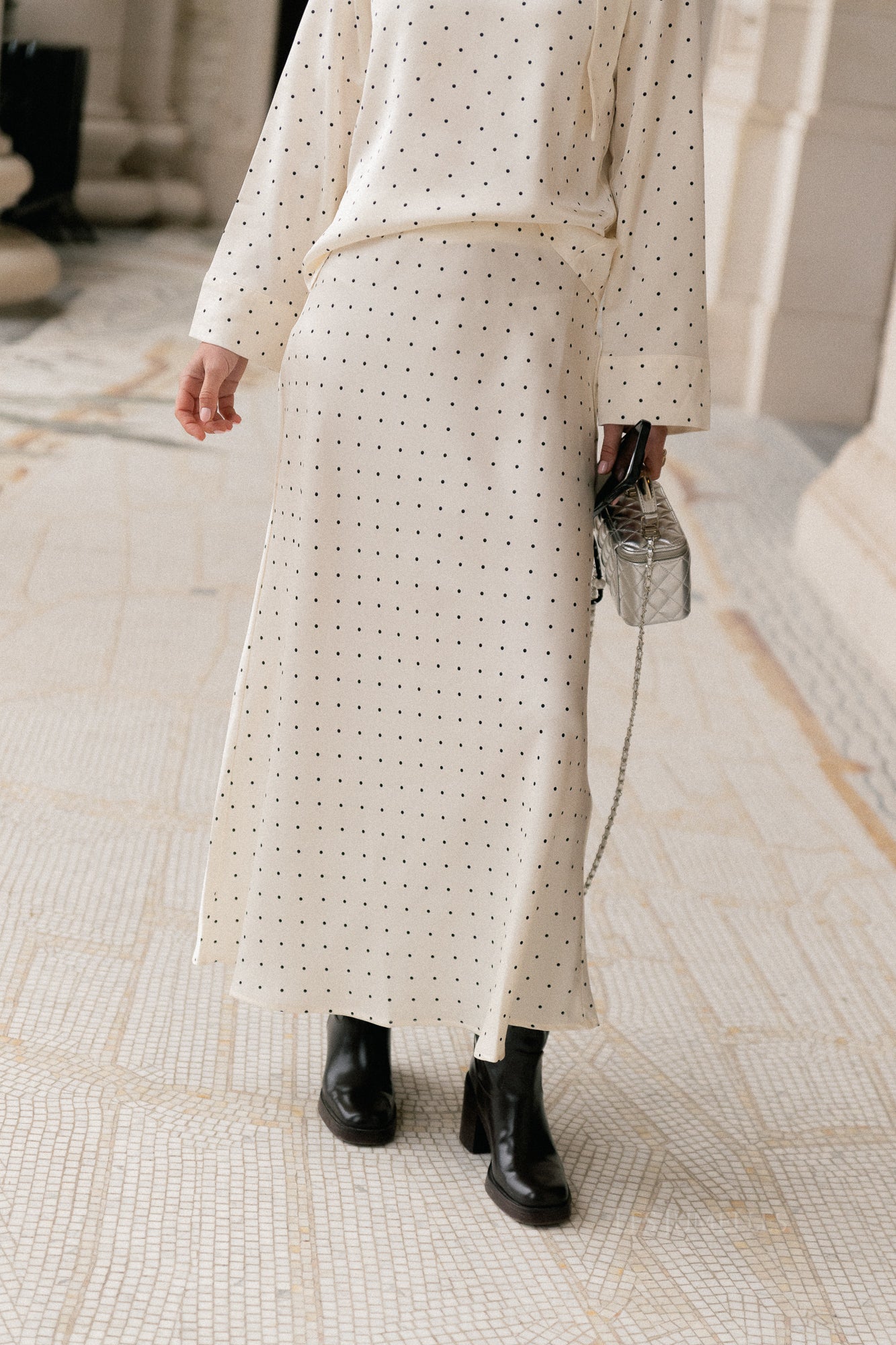 VIFadia HW midi ankle skirt cloud dancer/black dots - Image 7